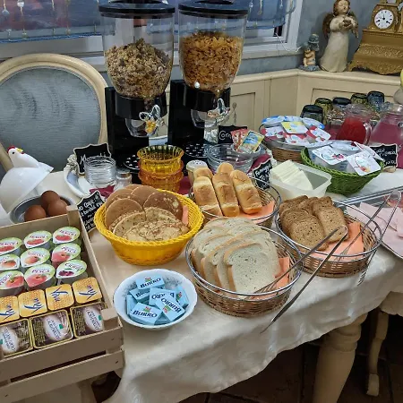 D'elite & Breakfast Bed & Breakfast 4*
