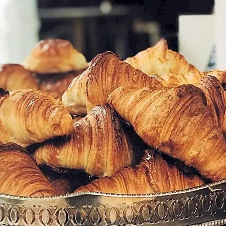 D'elite & Breakfast לינה וארוחת בוקר 4*