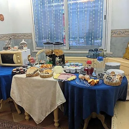 לינה וארוחת בוקר D'elite & Breakfast